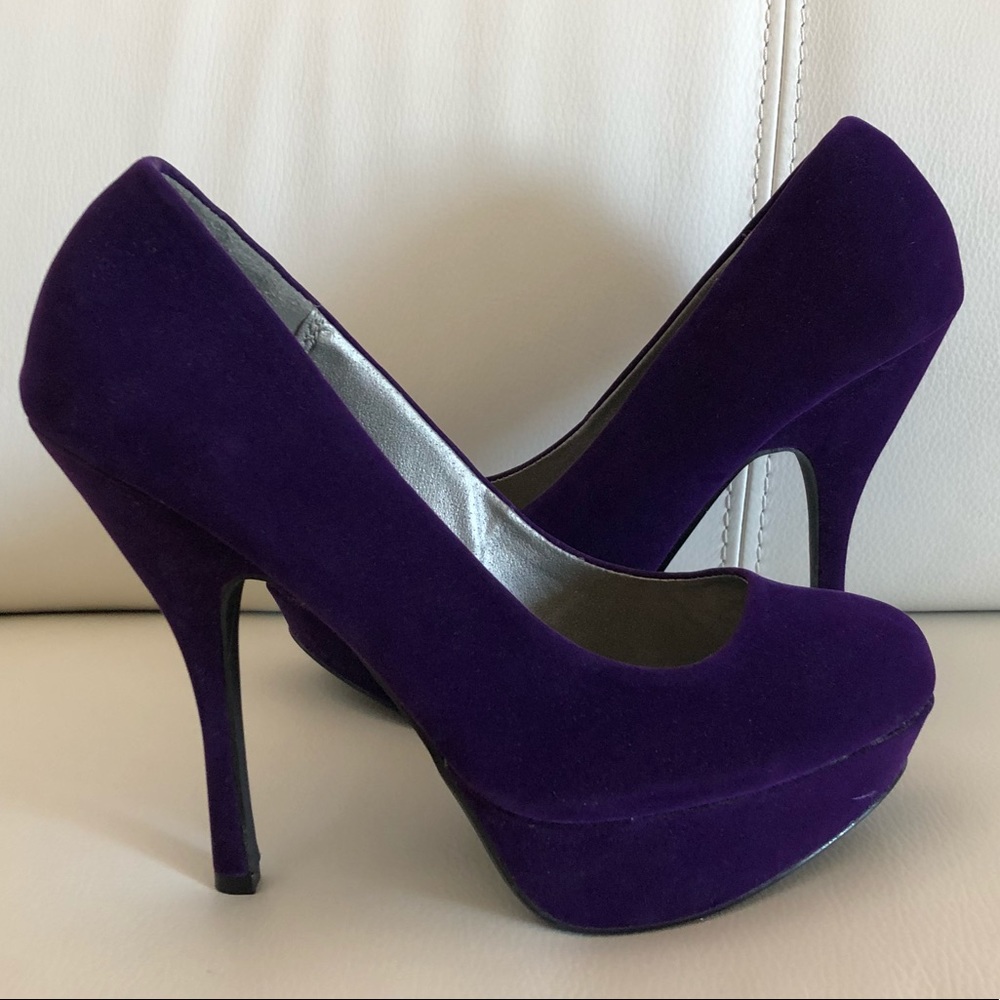 Qupid Purple Velvet Pumps